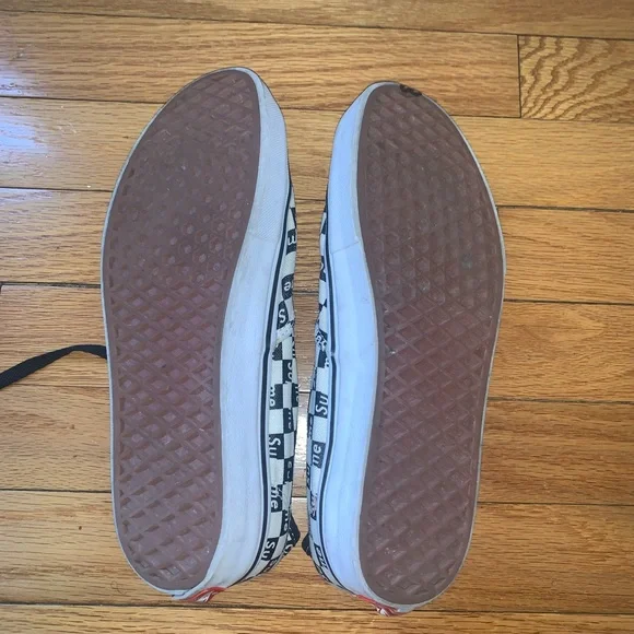 Supreme x Van Checkered Vans Sneakers 9 Men’s/ 10.5 Women’s - Picture 6 of 7